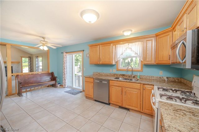 5128 Clearfield Drive, Mineral Ridge, OH 44440