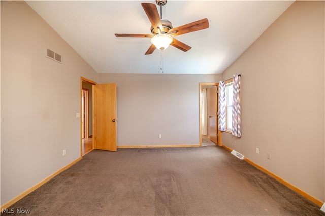 5128 Clearfield Drive, Mineral Ridge, OH 44440