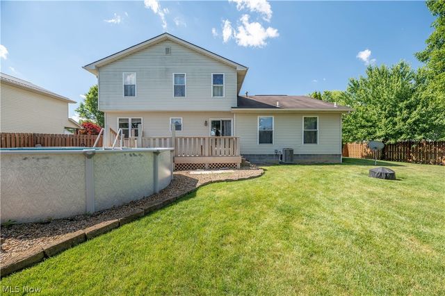 5128 Clearfield Drive, Mineral Ridge, OH 44440