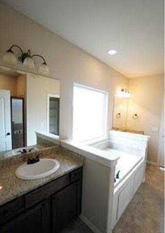 500 SW Milestone Road, Bentonville, AR 72712