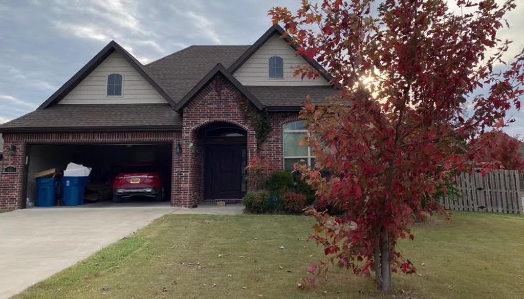 500 SW Milestone Road, Bentonville, AR 72712