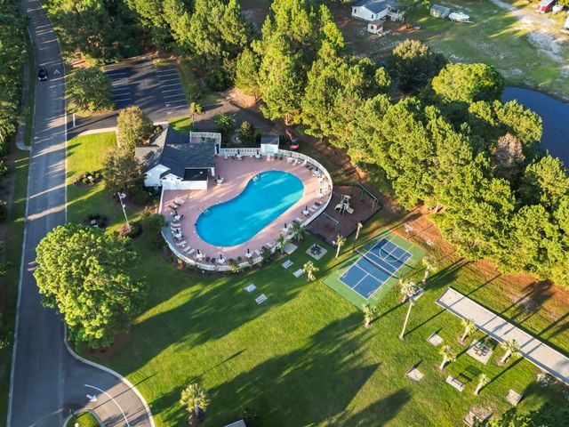 456 Hillsborough Dr., Conway, SC 29526