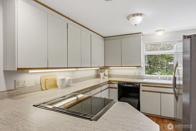 3822 Shelby Road, Lynnwood, WA 98087