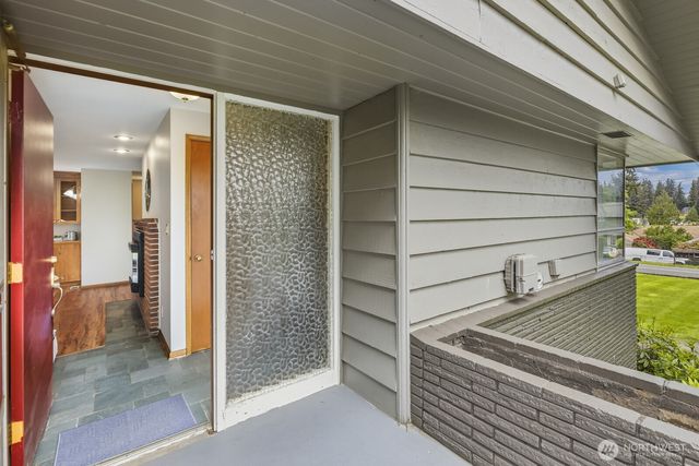 3822 Shelby Road, Lynnwood, WA 98087
