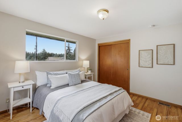 3822 Shelby Road, Lynnwood, WA 98087
