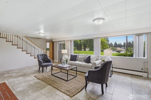 3822 Shelby Road, Lynnwood, WA 98087