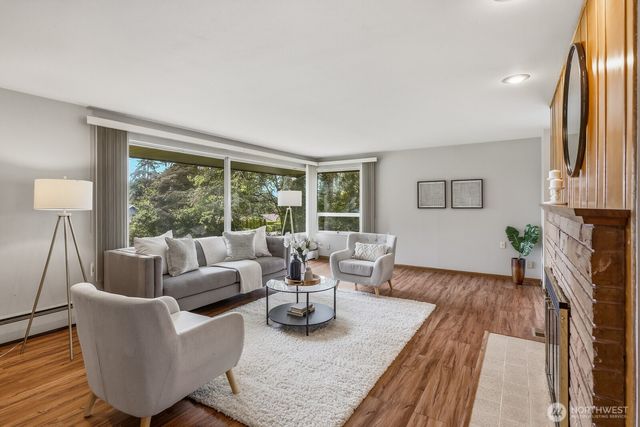 3822 Shelby Road, Lynnwood, WA 98087