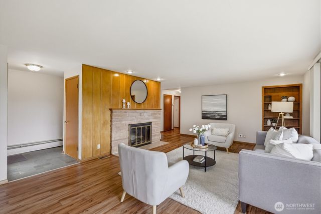 3822 Shelby Road, Lynnwood, WA 98087
