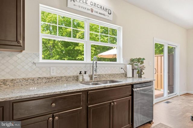 555 ENGLISH OAK LN, Prince Frederick, MD 20678