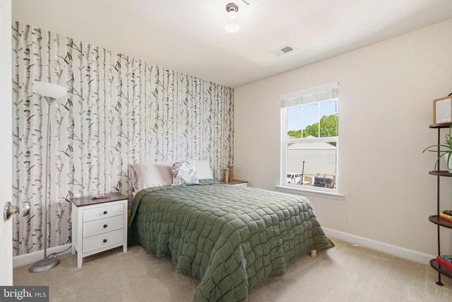 555 ENGLISH OAK LN, Prince Frederick, MD 20678