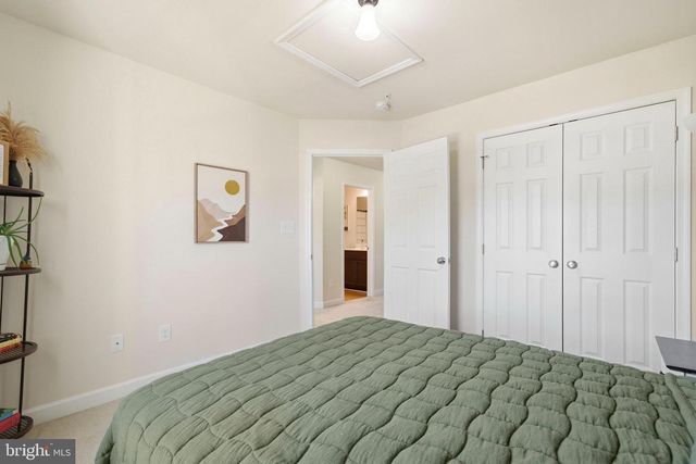 555 ENGLISH OAK LN, Prince Frederick, MD 20678