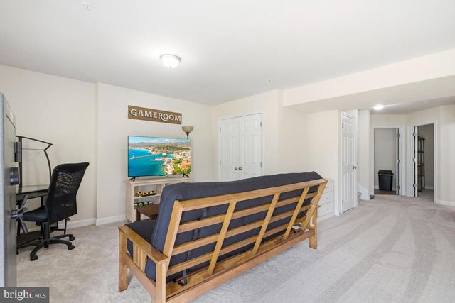 555 ENGLISH OAK LN, Prince Frederick, MD 20678