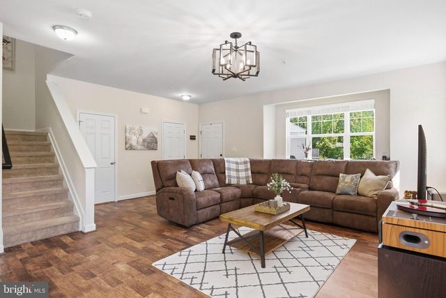 555 ENGLISH OAK LN, Prince Frederick, MD 20678