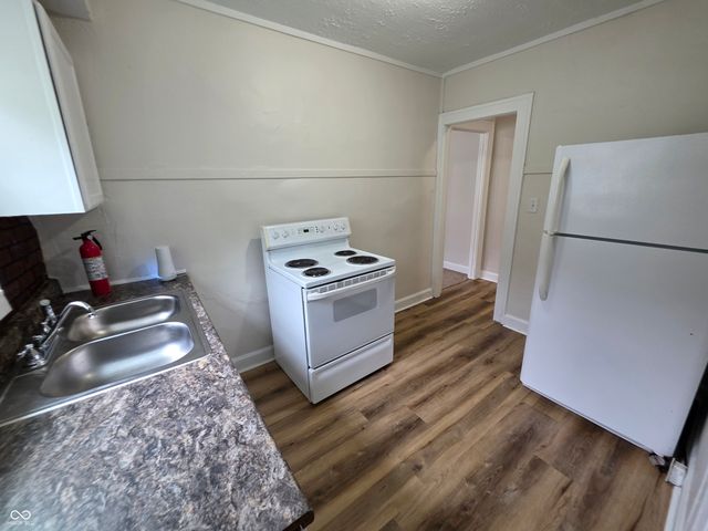 833 N Gladstone Avenue, Indianapolis, IN 46201