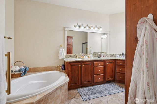 5101 NE 121st Avenue #127, Vancouver, WA 98682