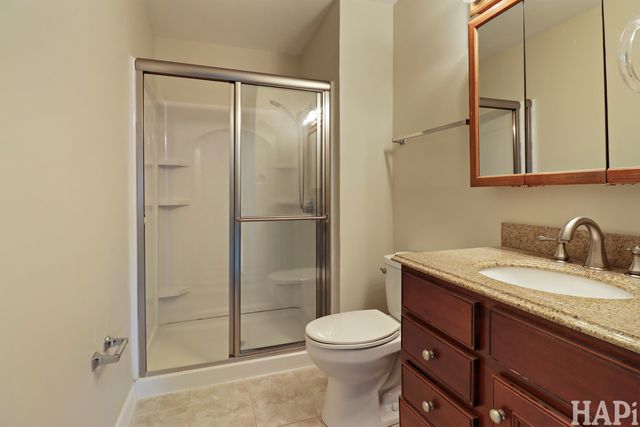 301 Albany Lane, Vernon Hills, IL 60061