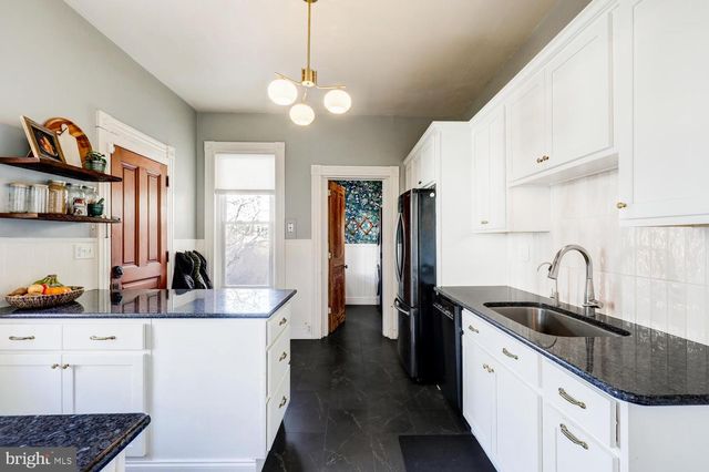 221 DOUGLASS ST, Reading, PA 19601