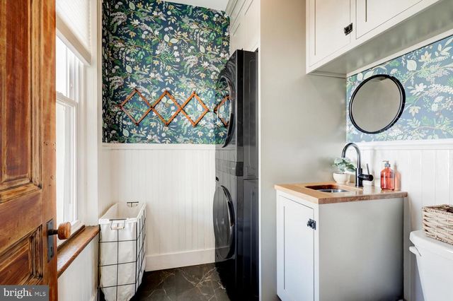 221 DOUGLASS ST, Reading, PA 19601