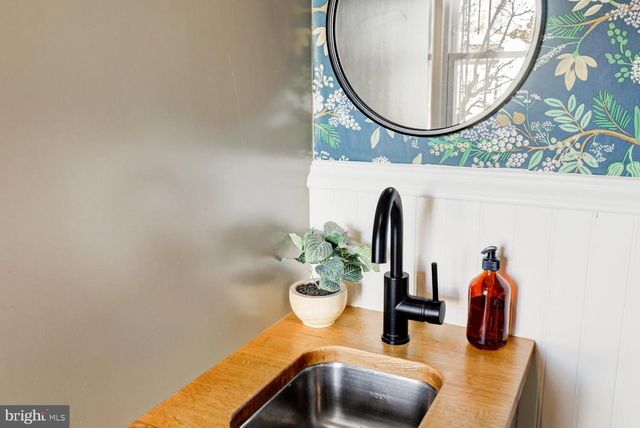 221 DOUGLASS ST, Reading, PA 19601