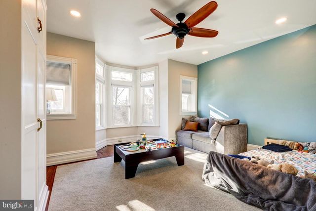 221 DOUGLASS ST, Reading, PA 19601