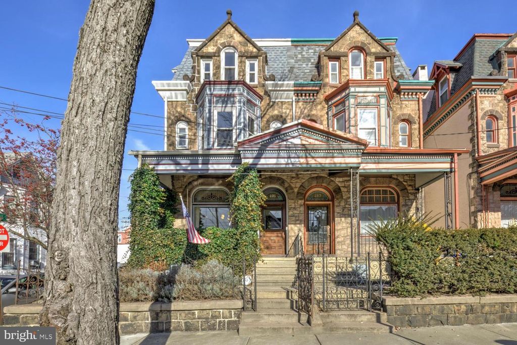 221 DOUGLASS ST, Reading, PA 19601