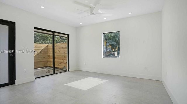 1119 W Las Olas Blvd 1, Fort Lauderdale, FL 33312