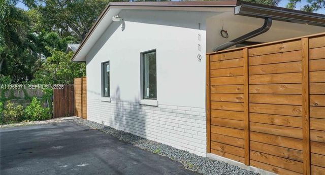 1119 W Las Olas Blvd 1, Fort Lauderdale, FL 33312