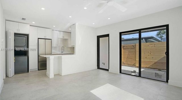 1119 W Las Olas Blvd 1, Fort Lauderdale, FL 33312