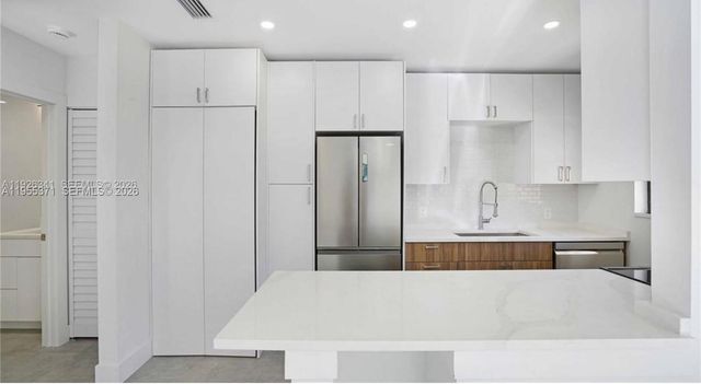 1119 W Las Olas Blvd 1, Fort Lauderdale, FL 33312