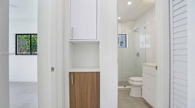 1119 W Las Olas Blvd 1, Fort Lauderdale, FL 33312