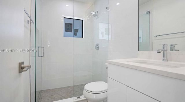 1119 W Las Olas Blvd 1, Fort Lauderdale, FL 33312