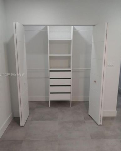 1119 W Las Olas Blvd 1, Fort Lauderdale, FL 33312