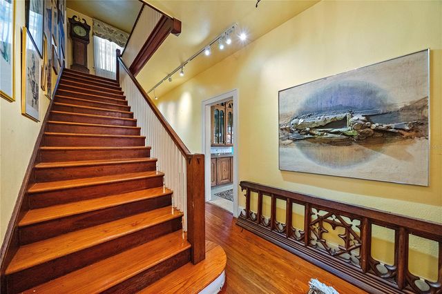 2830 BAY SHORE CIRCLE, Sarasota, FL 34234