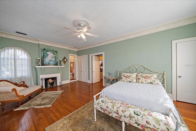2830 BAY SHORE CIRCLE, Sarasota, FL 34234