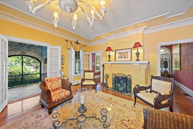 2830 BAY SHORE CIRCLE, Sarasota, FL 34234