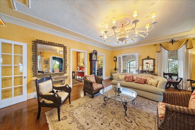 2830 BAY SHORE CIRCLE, Sarasota, FL 34234