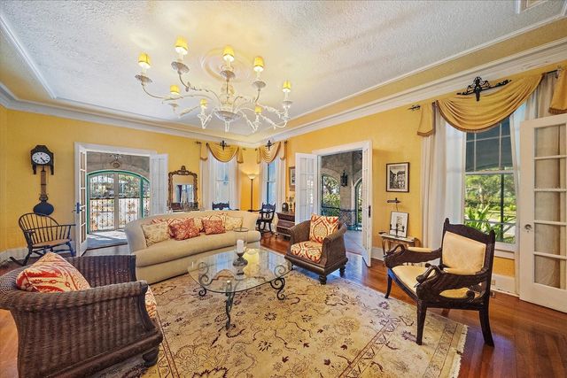 2830 BAY SHORE CIRCLE, Sarasota, FL 34234