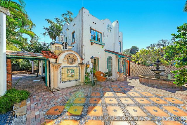 2830 BAY SHORE CIRCLE, Sarasota, FL 34234