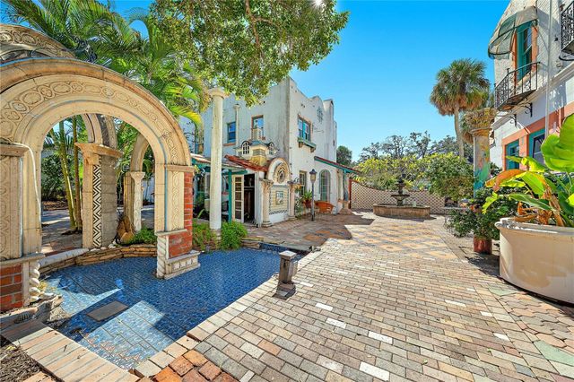 2830 BAY SHORE CIRCLE, Sarasota, FL 34234