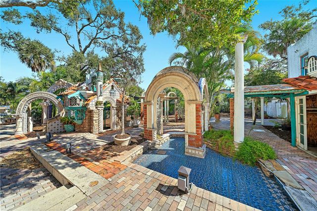 2830 BAY SHORE CIRCLE, Sarasota, FL 34234