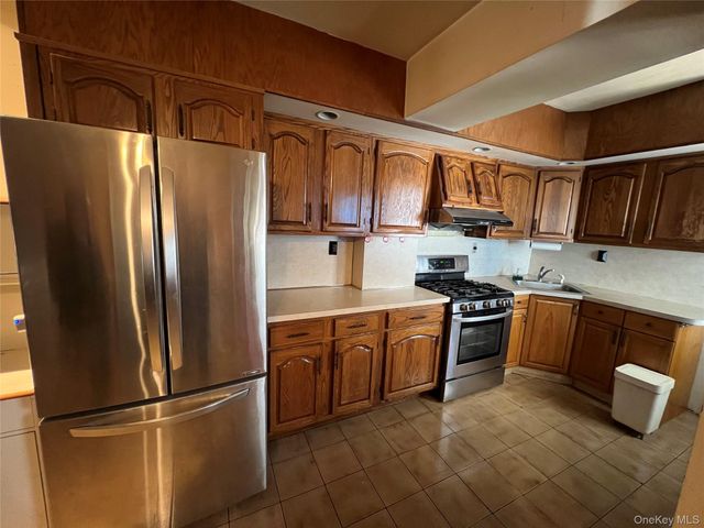 1936 W 5th Street, Brooklyn, NY 11223