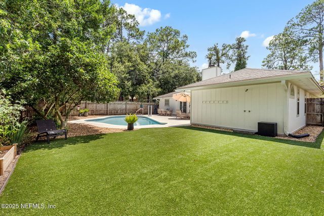 1111 18TH Street N, Jacksonville Beach, FL 32250