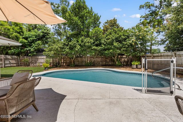 1111 18TH Street N, Jacksonville Beach, FL 32250