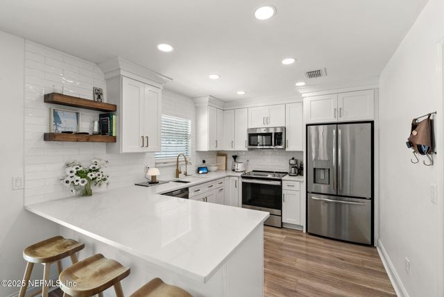 1111 18TH Street N, Jacksonville Beach, FL 32250