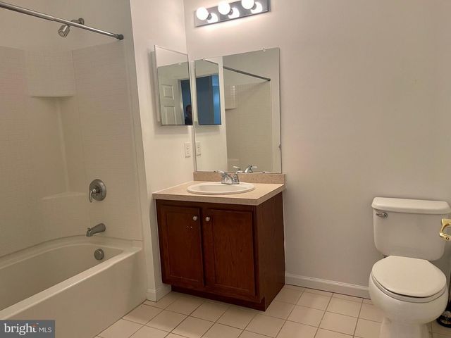 632 TIMBERLAKE DR, Ewing, NJ 08618