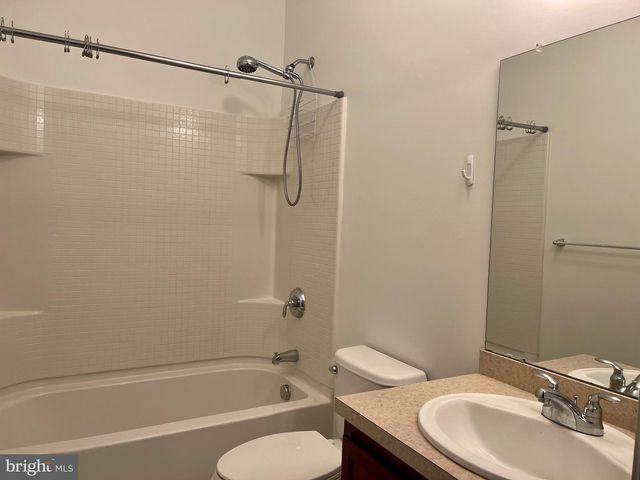 632 TIMBERLAKE DR, Ewing, NJ 08618