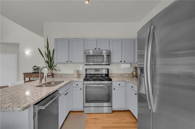 350 Eagle Tiff Drive, Sugar Hill, GA 30518