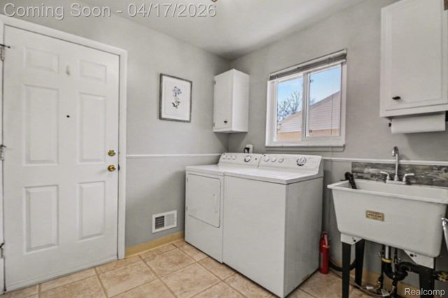 11665 Cocoa Court, Sterling Heights, MI 48312