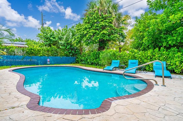 1165 SW 4th Ter, Pompano Beach, FL 33060