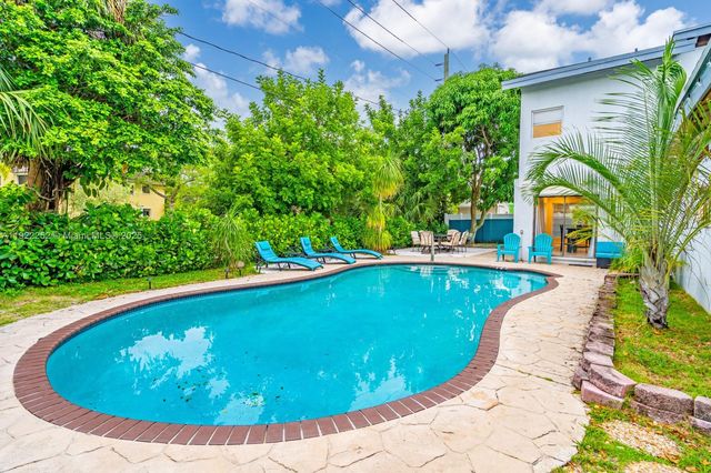 1165 SW 4th Ter, Pompano Beach, FL 33060